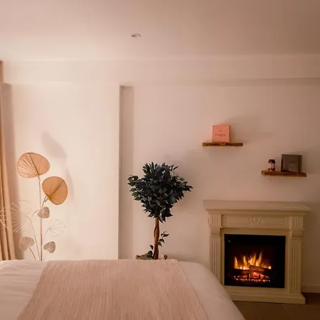 Romantique Avec Jacuzzi - Hypercentre, Comedie Apartment Montpellier