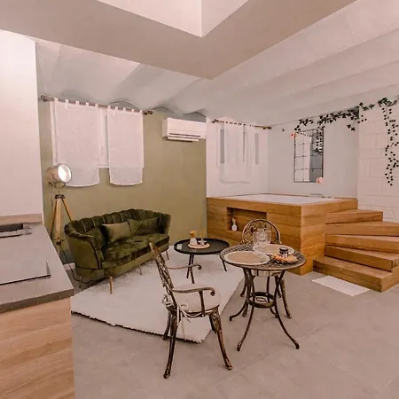 Romantique Avec Jacuzzi - Hypercentre, Comedie