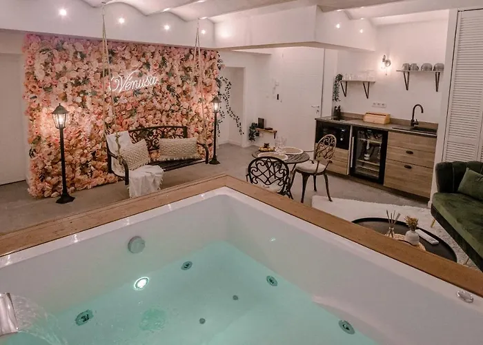 Romantique Avec Jacuzzi - Hypercentre, Comédie Montpellier